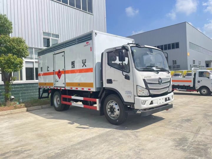 福田歐馬可6.8噸氣體廂式車