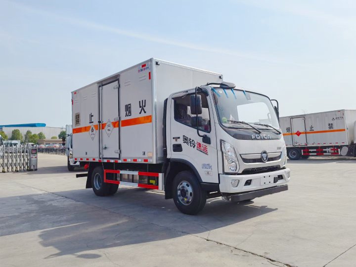 福田奧鈴4.2米毒性和感染性廂式運(yùn)輸車(chē)